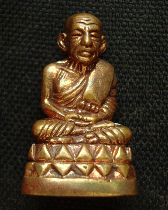 หลวงพ่อทวด วัดช้างให้ พิมพ์บัวรอบ  รุ่นเลื่อนสมณศักดิ์ 49 ปี 53 เนื้อสำริดขัดเงา