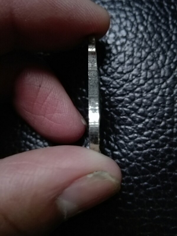 เหรียยหลวงพ่อเอื้อน วัดเทพศิรินทร์ ปี 2521 เนื้อ อัลปาก้า หายากครับ