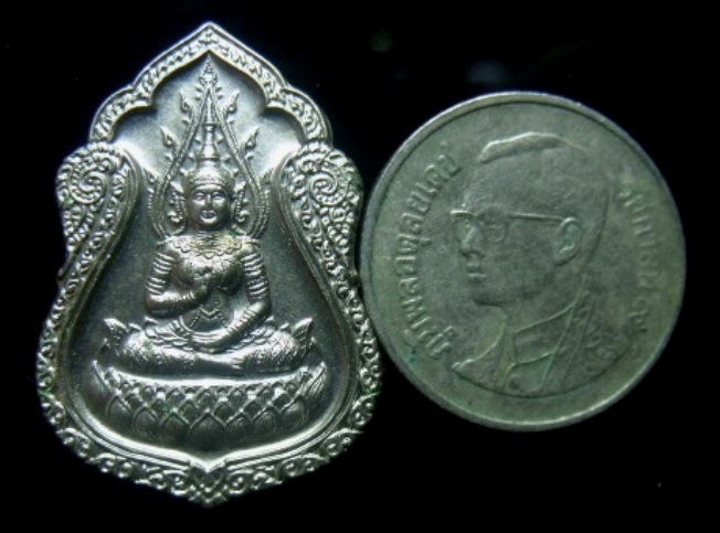 **วัดใจ**เหรียญพระสุนทรีวาณี หลังยันต์ วัดสุทัศน์เทพวราราม กทม**เทพแห่งความสำเร็จ สมความปรารถนา สวยๆ