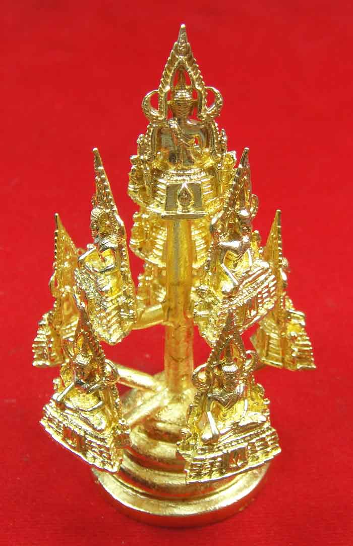 พระพุทธชินราชมงคลหล่อช่อ ๙ องค์ เนื้อทองเหลือง ขนาดช่อตั้งบูชา 3 นิ้ว