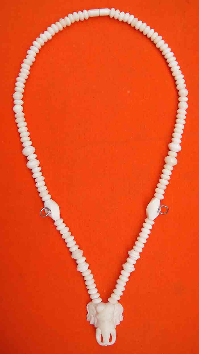 ***สร้อยคล้องพระงานกระดูก + หัวขุนกลางหัวช้าง งานแฮนเมด(Handmade) ความยาว ๒๕ นิ้ว แบบ ๓ ห่วง ๑ เส้นส