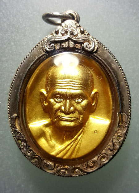 หลวงพ่อเงิน รุ่นพระพิจิตร เลี่ยมเงินพร้อมใช้สวยๆ