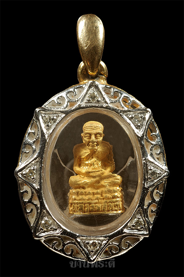 พระรูปเหมือนหลวงพ่อทวด รุ่น 111 ปี กระทรวงกลาโหม พิมพ์จิ๋ว เนื้อทองคำแบบทรายนวล นน. 1.8 กรัม