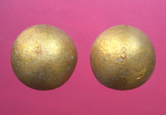 ลูกอมเมตตามหานิยม(ผสมผงพรายกุมาร เนื้อว่านดอกทอง)โค๊ต3 จารมือ ปี 2554 หลวงพ่อสาครวัดหนองกรับครับ 