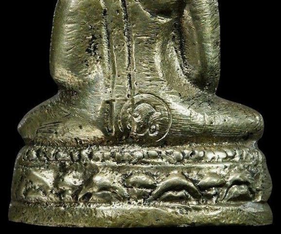 พระกริ่งวัดไผ่ล้อง พิมพ์เล็กมีโค้ด เนื้ออัลปาการ์ ปี2513 จ.ระยอง หลวงปู่ทิม ปลุกเสก