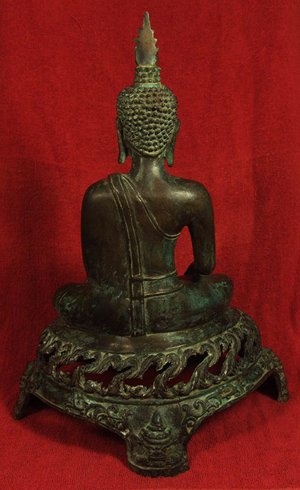 พระบูชา ศิลปะอู่ทอง "หน้าตัก ๘ นิ้ว สูง ๑๖.๕ นิ้ว ฐาน ๑๒.๕ นิ้ว" เนื้อโลหะ พุทธศิลป์สวยงามครับ
