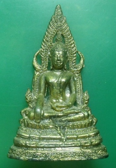 **วัดใจ**พระพุทธชินราชขนาดบูชาตั้งหน้ารถ เนื้อโลหะชุบทอง ขนาด 4.5*7.5 ซม.**สวยๆ เชิญชมครับ