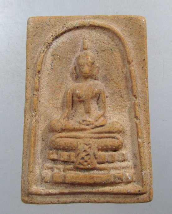 ๒๐ พระพุทธ เนื้อผง