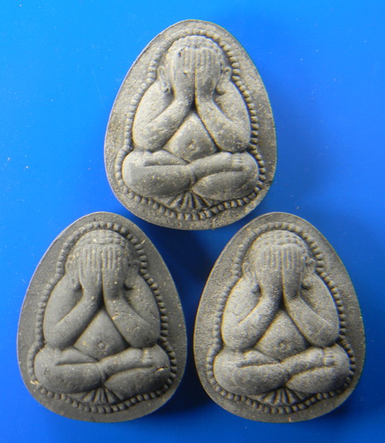 เคาะแรกแดง...พระปิดตาจัมโบ้ หลังเสือเผ่น 2541...ผงใบลาน 3 องค์ ชุดที่ 2...หลวงพ่อไสว / กล่องเดิม