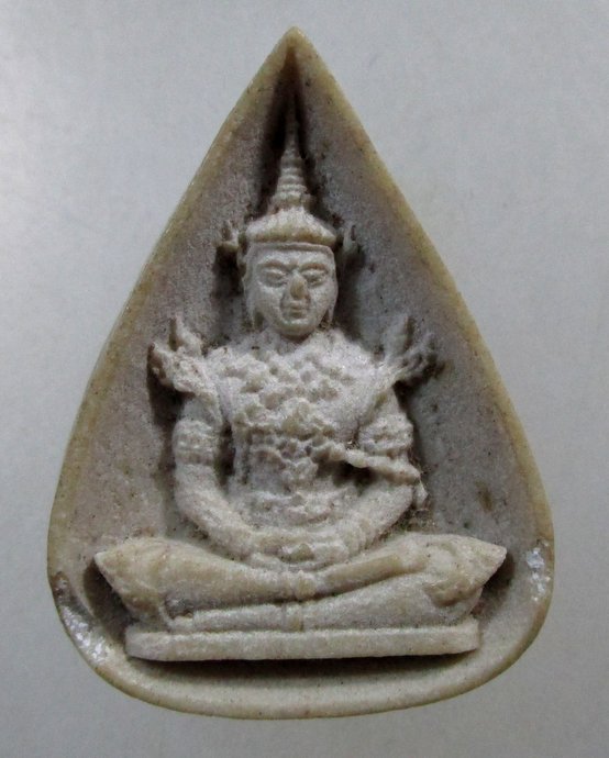 ๒๐ พระแก้วมรกต วัดใหญ่ชัยมงคล จ อยุธยา