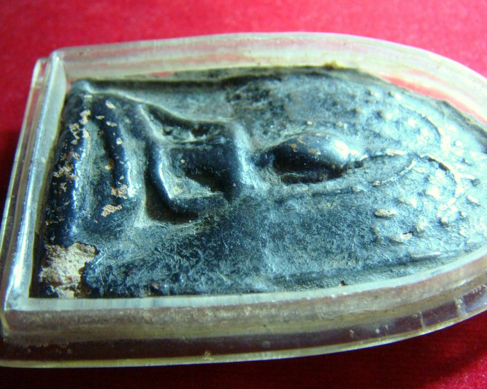 พระขุนไกร กรุวัดพระรูป พิมพ์ปรกโพธิ์ เมืองสุพรรณบุรี