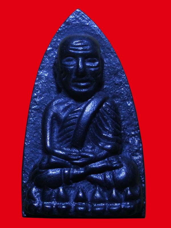 หลวงพ่อทวด พิมพ์เตารีดใหญ่ A เนื้อ นวะแก่เงิน รุ่น101 ปี อาจารย์ทิม กล่องเดิม 3 โค้ด หมายเลข1355