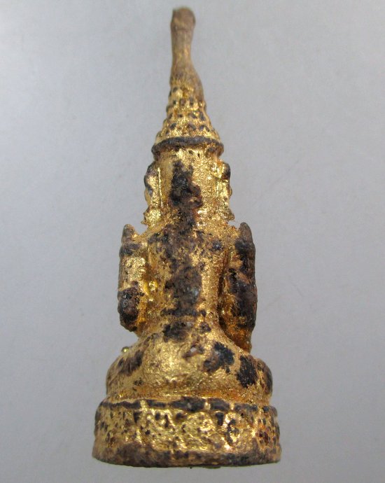๒๐ พระพุทธทรงเครื่อง เนื้อผง ปิดทอง