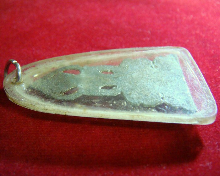 พระปรุหนังเดี่ยว กรุวัดกลางตลาดพลู เนื้อชินเงิน เคาะเดียว