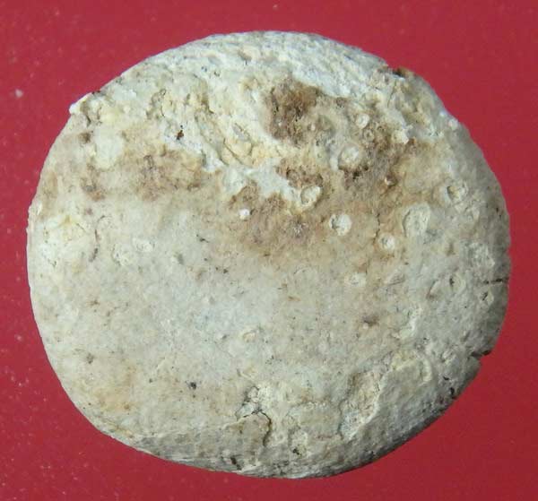 พระพิมพ์สมาธิเนื้อผงน้ำมัน กรุอัมพวา ธนบุรี ขนาด 1.5 ซม