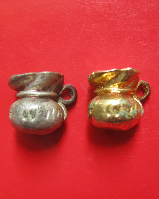 ถุงเงิน ถุงทอง หลวงพ่อเกษม เขมโก ลาภผล พูนทวี ซินนีีฮวดไช้ ปลอดภัยตลอดกาล ปี 38