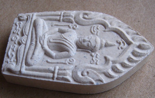 ขุนแผนพรายกุมาร รุ่น พรายทอง พิมพ์ใหญ่ เนื้อขาว หลวงพ่อสาคร วัดหนองกรับ ปี2554 สร้าง2,000องค์+กล่อง 