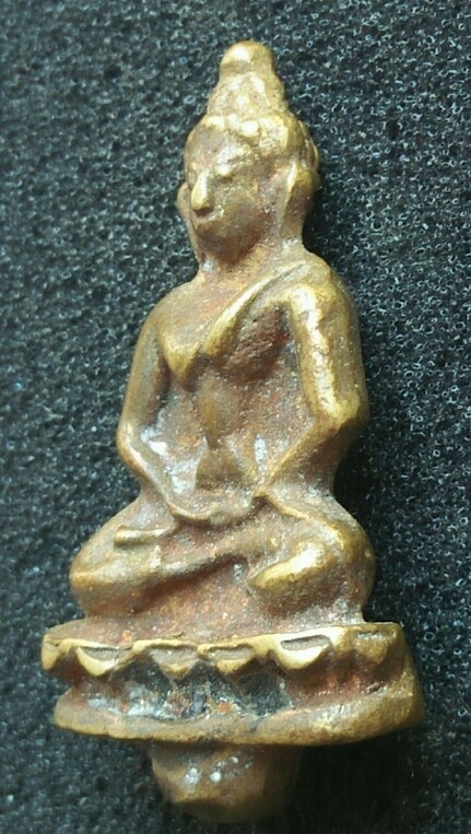 (( เคาะเดียว)) +++พระยอดธง..ไม่รู้ที่..เนื้อเก่าๆ ..เนื้อสวยๆ