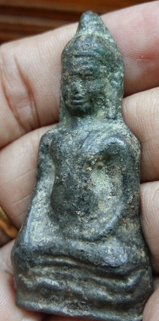 พระหูยานหน้ามงคลชินเงินครับ