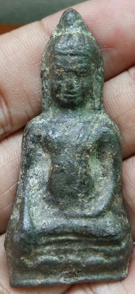 พระหูยานหน้ามงคลชินเงินครับ