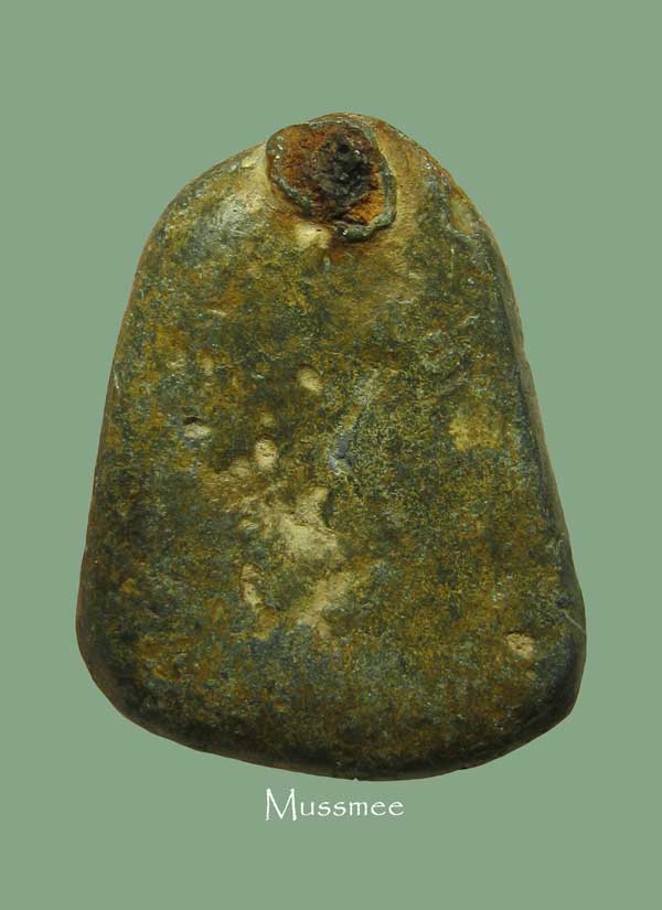 พระปิดตาสนิมแดง กรุวัดสุวรรณ อ่างทอง ### หลวงพ่อเนียม วัดน้อย สุพรรณบุรี ปลุกเสก #