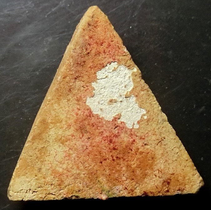 พระสมเด็จหลวงปู่หิน วัดระฆังปี2500 พิมพ์สามเหลี่ยมหน้าหมอนแช่น้ำมนต์