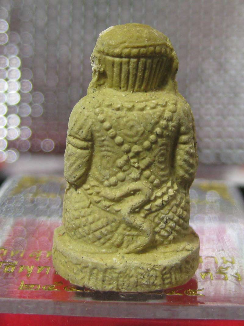 (17) หนุมานชมภูนุช รุ่นพระเจ้าห้าพระองค์ เนื้อผงว่าน108 ปลุกเสก 5 พิธี ตั้งแต่ปี 2543-2544