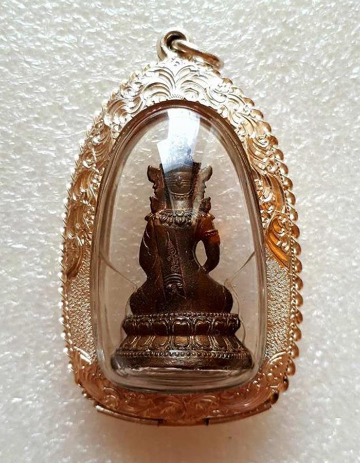 พระกริ่งจักรพรรดิ์นารายณ์ หลวงปู่กาหลง วัดเขาแหลม เนื้อเทวรูปขอมโบราณ ปี51