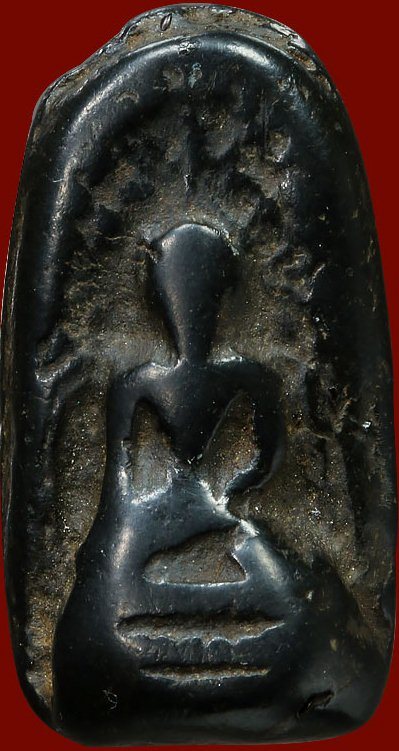 พระรอด เนื้อดิน กรุวัดป่ากล้วย จ.ลำปาง