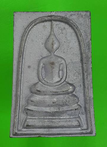 300 ฿ สมเด็จวัดระฆัง รุ่น ยกฐานะ เนื้อตะกั่วถ้ำชาสูตรวัดระฆัง เลข ๕๖๐ ปี ๕๙ กล่องเดิม ราคาวัดครับ