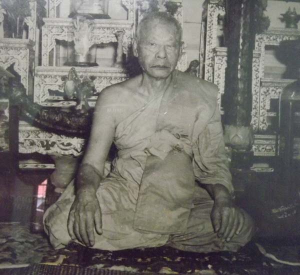 รูปถ่ายหลวงพ่อเงิน วัดดอนยายหอม ขนาดบูชา 12x14นิ้ว