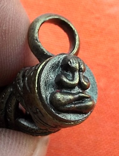 เริ่ม 10 บาท กับ ตะกรุดยันต์ตะกร้อ มหาอุตม์เหล็กไหลพันล้าน …EA165