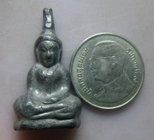 **วัดใจ**พระท่ากระดานเนื้อชินตะกั่ว หลังจาร เก่า ไม่ทราบที่**เชิญชมครับ 