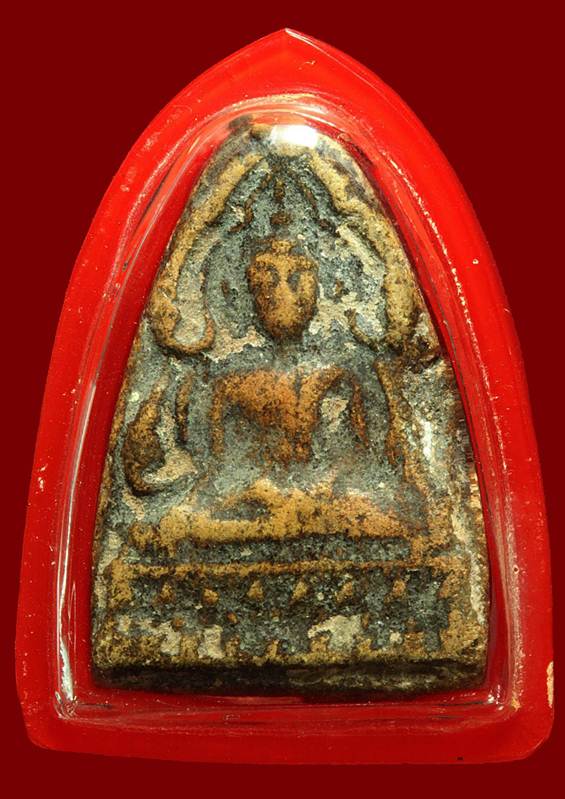 พระพุทธชินราชเนื้อดิน กรุวัดเสาธงทอง จ.สุพรรณบุรี มีลงรักเก่า 