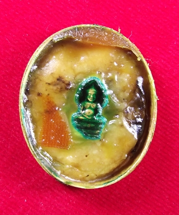 ตลับสีผึ้งหลวงปู่หมุน อ.ขวัญ จัดสร้างตลับเมื่อปี 51 บรรจุสีผึ้งเสาร์ห้ามหาเศรษฐี ปี 2543