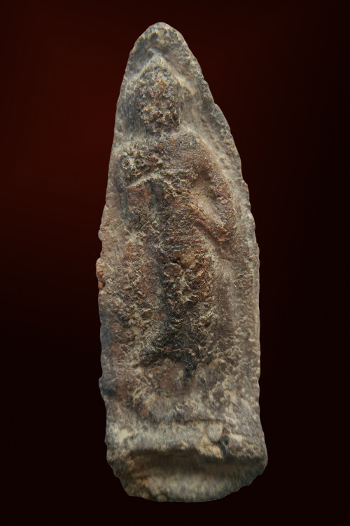 พระกำแพงลีลาพิมพ์เล็ก  กรุผู้ใหญ่เชื้อ   เนื้อดิน