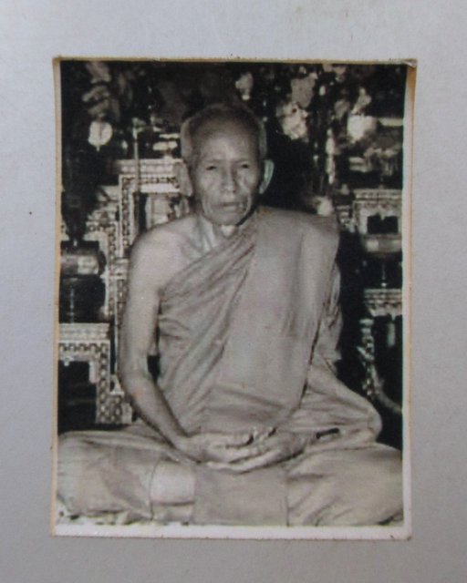 ๒๐ รูปหลวงสุด วัดกาหลง 
