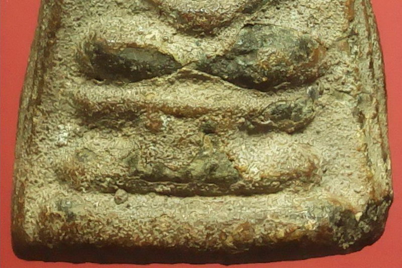 พระกลีบบัว เนื้อผงใบลาน กรุวัดสามปลื้ม พระในตำนาน 