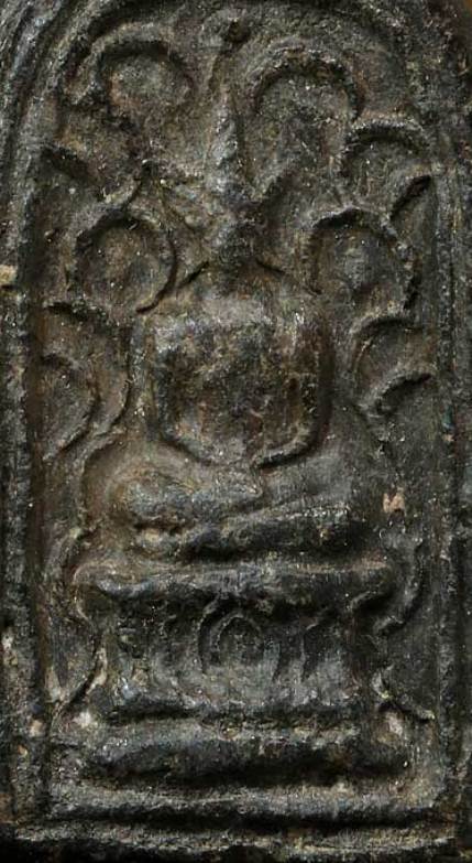 พระซุ้มเถาวัลย์ กรุวัดชนะสงคราม เนื้อดิน กรุงเทพฯ สภาพพอสวย