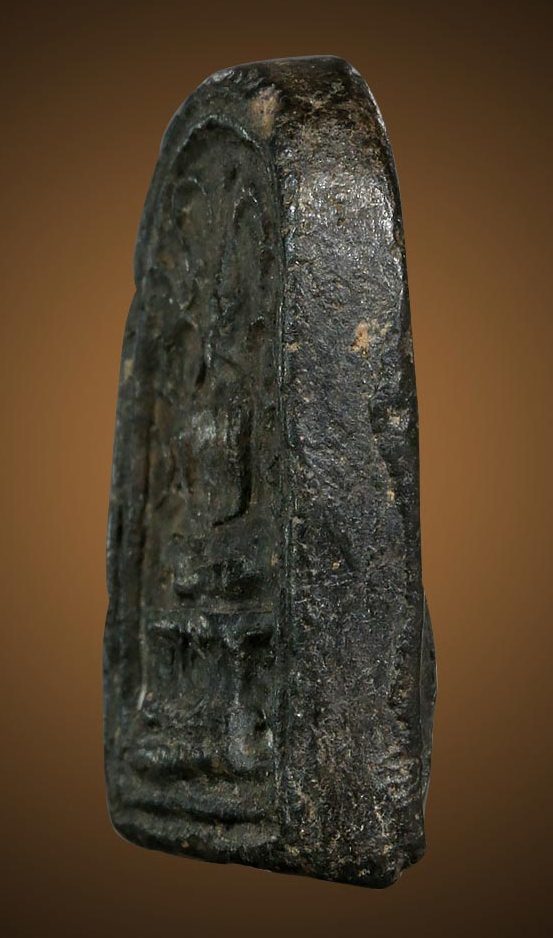 พระซุ้มเถาวัลย์ กรุวัดชนะสงคราม เนื้อดิน กรุงเทพฯ สภาพพอสวย