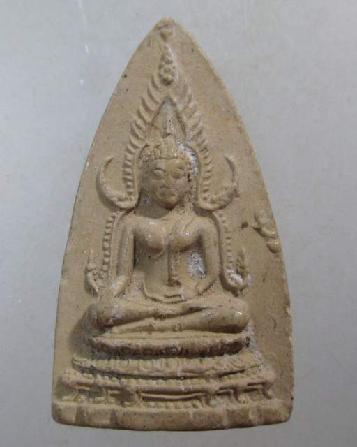 ๒๐ พระพุทธชินราช  หลังยันต์ดวง