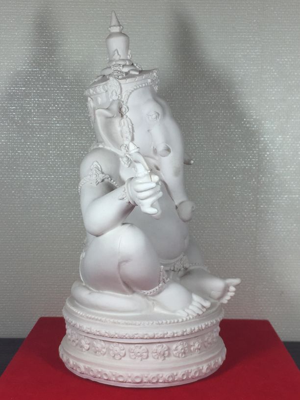 พระพิฆเนศ เนื้อเรซิ่นผสมหินอ่อน (จำที่มาไม่ได้ครับ)