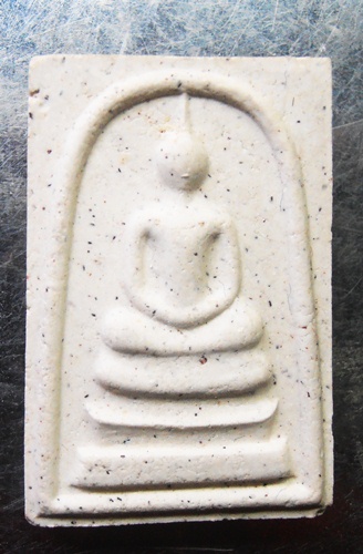 พระสมเด็จเจ้าคุณนร สร้างโดยกรมตำรวจ ปี43สวยๆพร้อมกล่องครับ