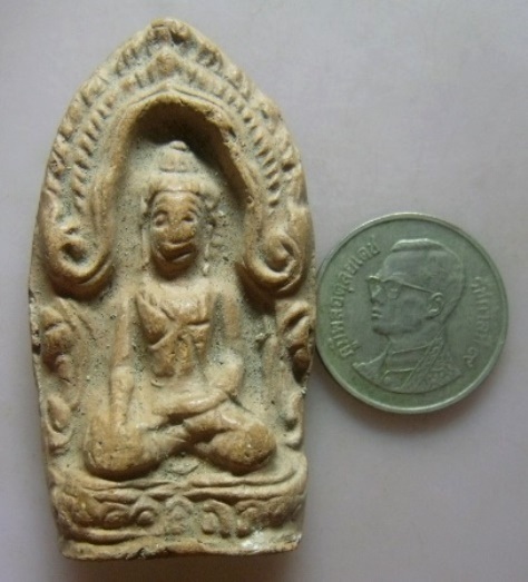 **วัดใจ**พระยอดขุนพล เนื้อดินผสมผง เก่าๆไม่ทราบที่**สวยๆ เชิญชมครับ