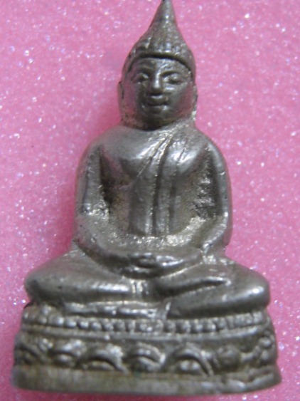 พระกริ่งวัดไผ่ล้อง พิมพ์เล็กมีโค้ด เนื้ออัลปาการ์ ปี2513 จ.ระยอง หลวงปู่ทิม ปลุกเสก