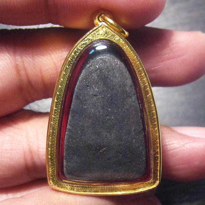 เคาะเดียว หลวงปู่ทวด พิมพ์ใหญ่ ปี24 พร้อมบัตร จมูกโด่งๆ เลี่ยมทองพร้อมใช้ 