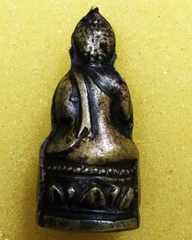 ถูกสุด สะดุดใจ...พระกริ่งวังกระโจม(บัวรอบ) เจ้าคุณนรฯ วัดเทพศิรินทร์ กทม. ปี 2512 เนื้อทองผสมรมดำ 