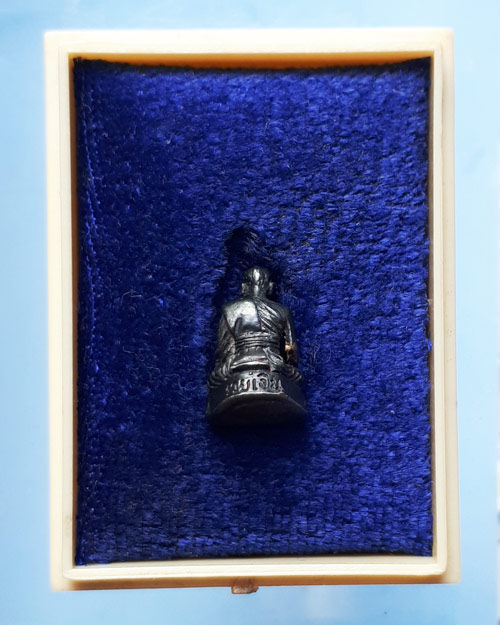 @ รูปหล่อรวยเงิน ปี2535 เนื้อเงิน หลวงพ่อจรัญ วัดอัมพวัน จ.สิงห์บุรี @