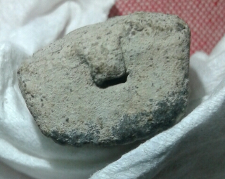 พระเครื่อง  เนื้อว่าน  ปี 05 พิมพ์พระรอดใหญ่   วัดช้างให้