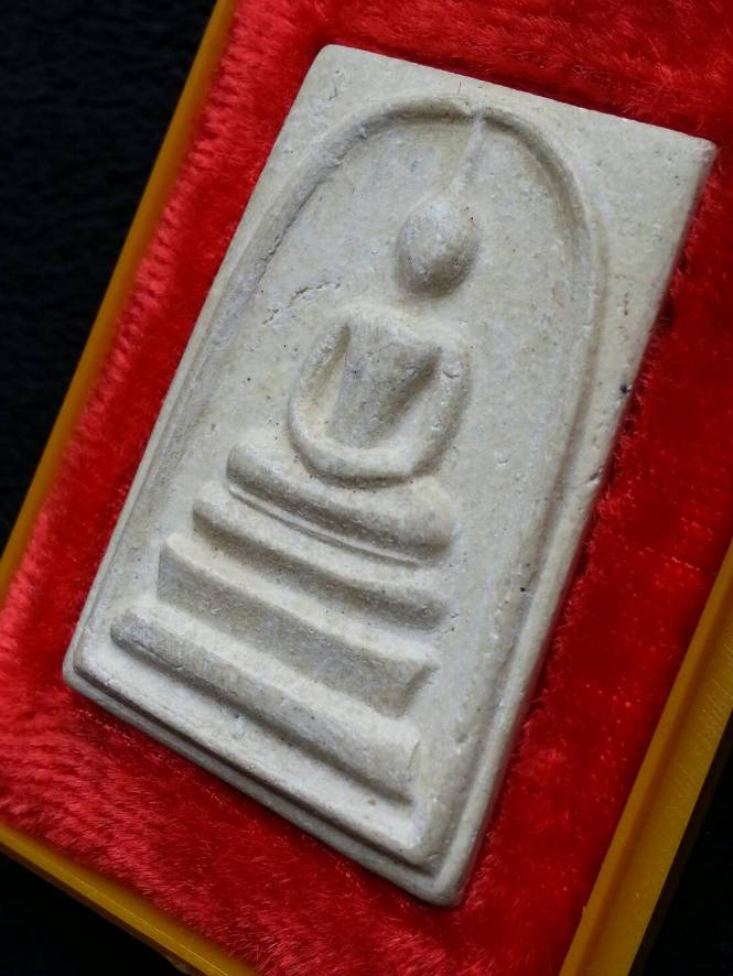 พระสมเด็จวัดระฆังรุ่นอนุสรณ์ 108 ปี พ.ศ.2523 พิมพ์ใหญ่ "บล๊อกอกล่ำเศียรโต" หลังตรายาง พร้อมกล่องเดิม